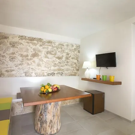 Bed & Breakfast La Rocca Scavata