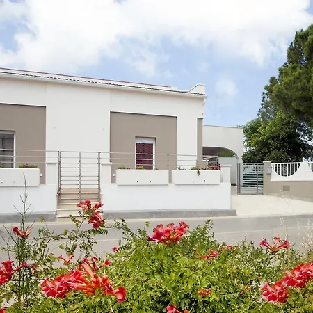 Bed & Breakfast La Rocca Scavata 2*